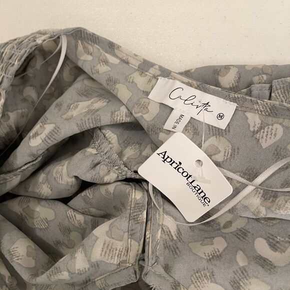 Calivta Blouse Women's Medium V-Neck Button Up 3/4 Sleeve Career Shirt Top NWT - Picture 7 of 10